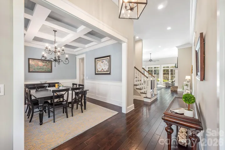 12' Ceilings and luxury trim and finishes throughout
