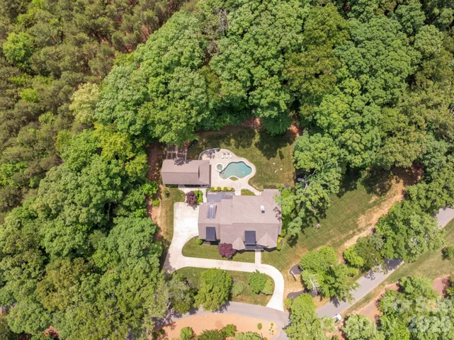 Natural surroundings for a tranquil and private retreat