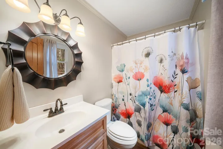 full bathroom 4 