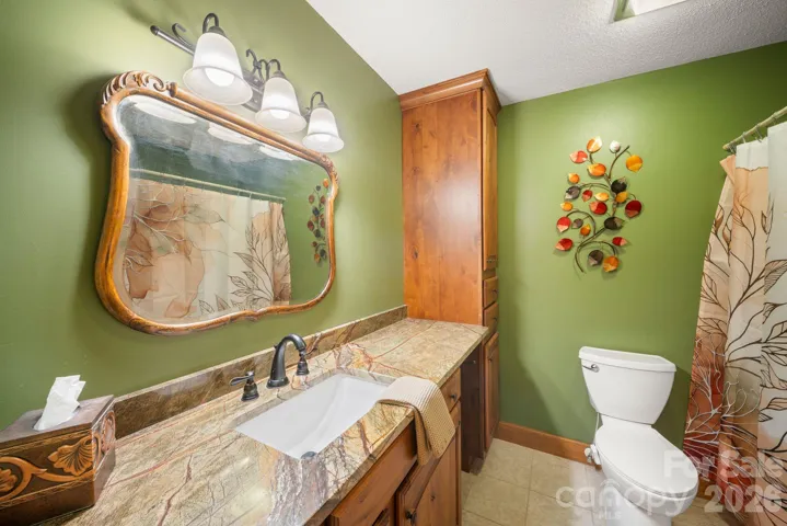 full bathroom 2 in hall 