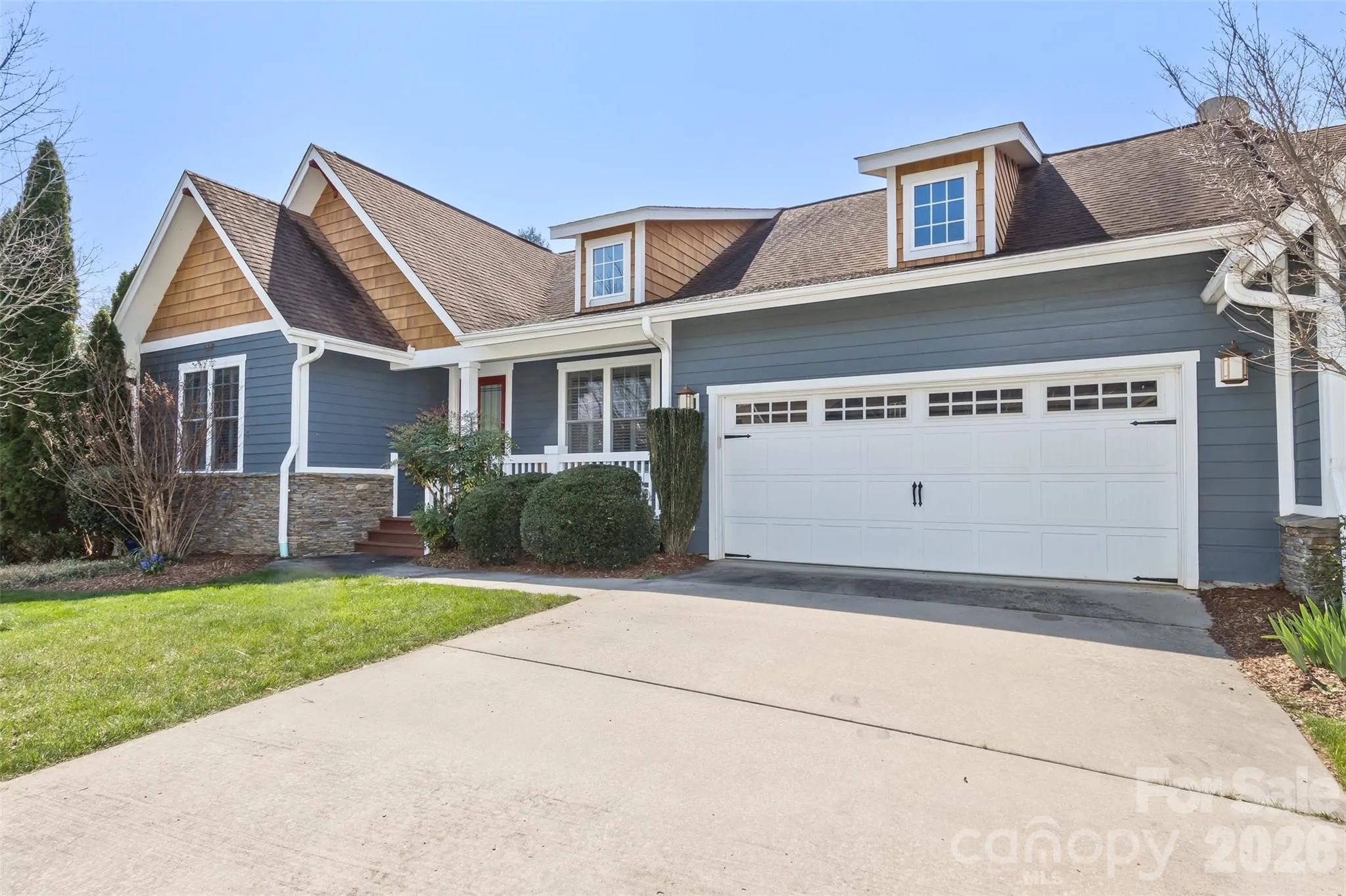 37 Creekside View Drive, Asheville, North Carolina 28804