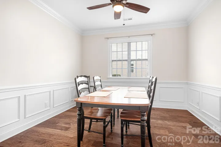 dining room/ flex space