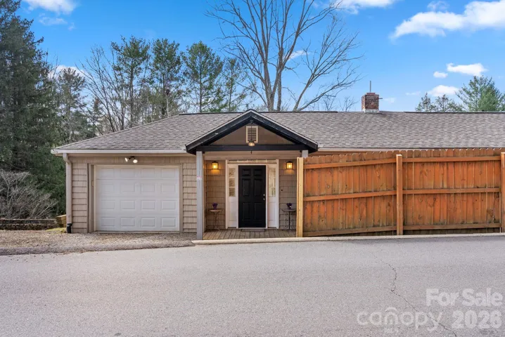 View from other side of Holtzclaw Street