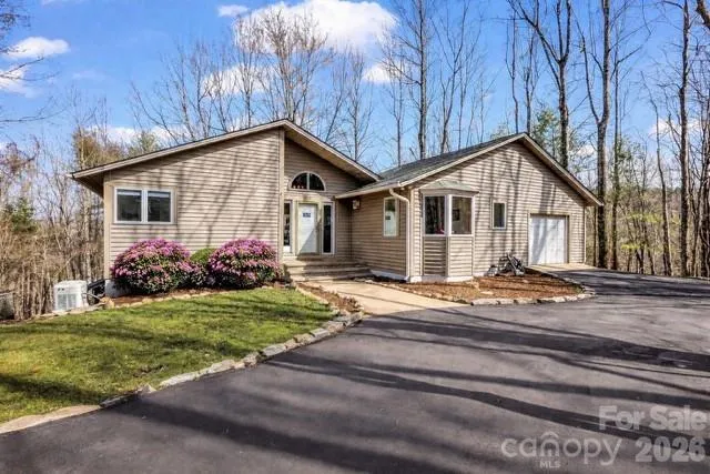 landscape virtually added to left of front door
