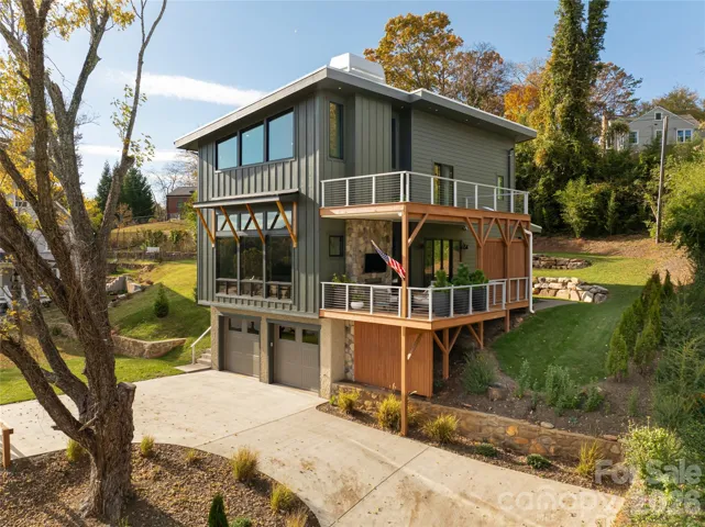 Welcome to 249 Fairway Drive in beautiful Asheville, North Carolina!