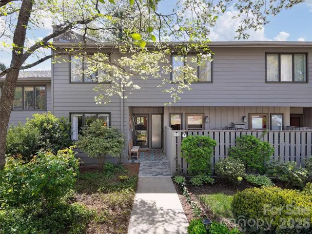 Exterior of 521 Crowfields Lane