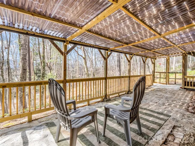 Screened-in porch off of basement living area