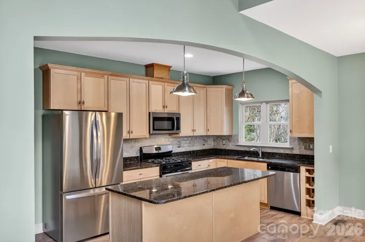 Efficient Kitchen with Island