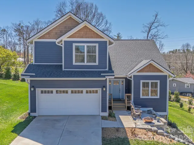 Welcome to 111 Ellis Lane!