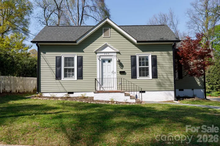 New roof, vinyl and gutters