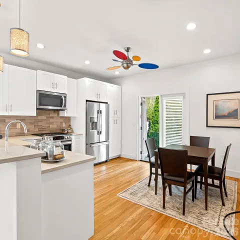 Kitchen furnishings enhanced with AI