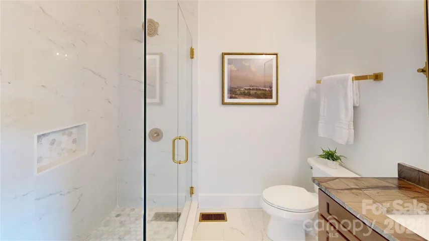 2nd Bathroom