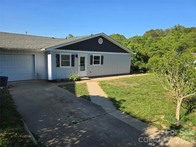 large lot with back fenced