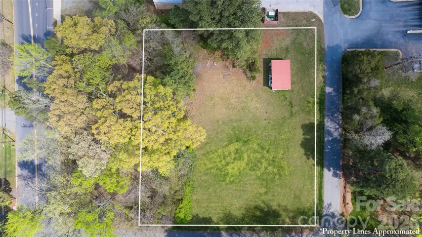 Road frontage on 2 roads. Property lines approximate