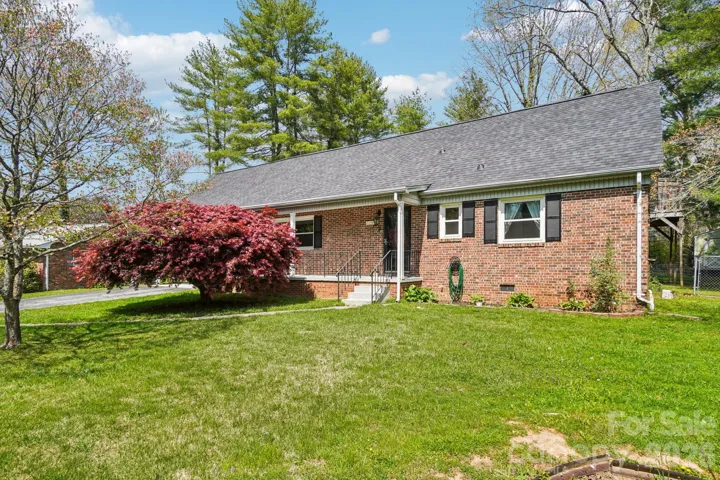 Welcome to 710 Heatherwood Dr.