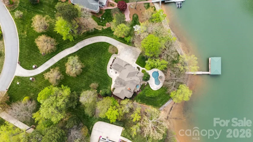 This property offers a whole new way of life! 