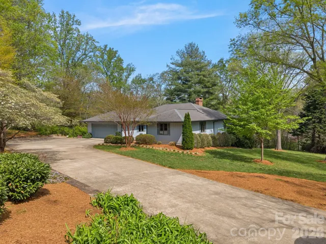 Curb View from Meadowlark Drive