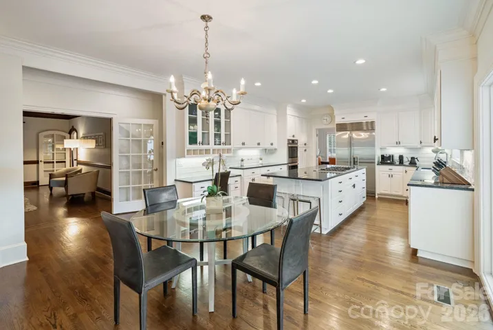 Breakfast area and kitchen.