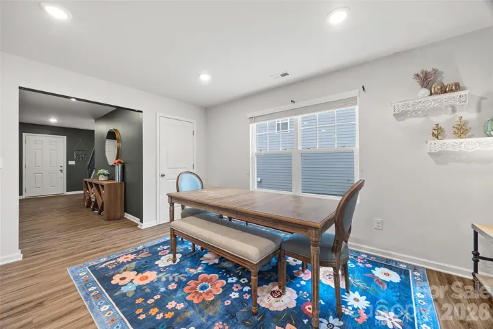 Open, flowing floorplan