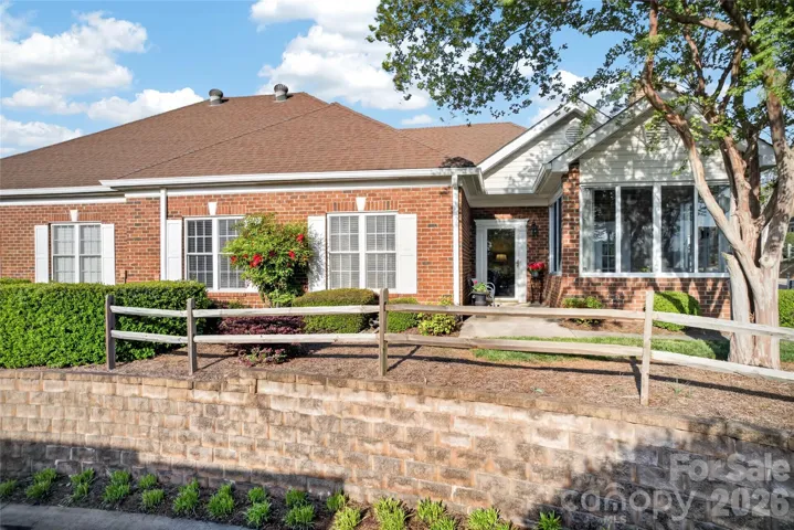 Beautiful one level living in the heart of Blakeney/Ballantyne