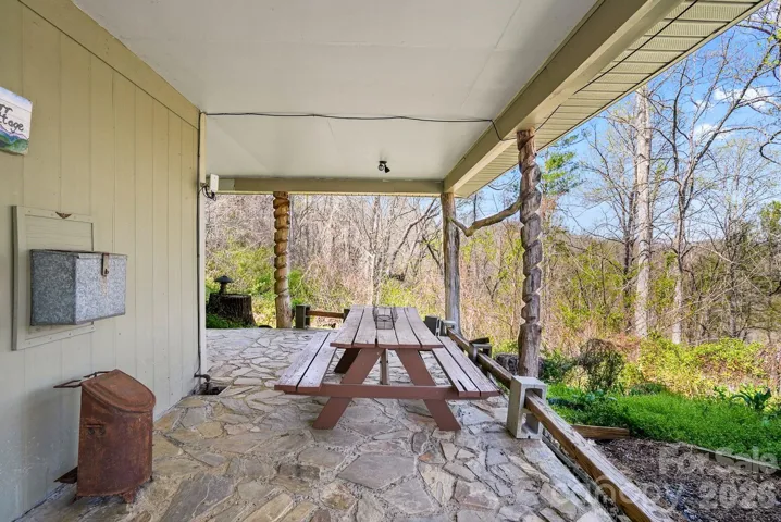 Guest cottage wrap around patio