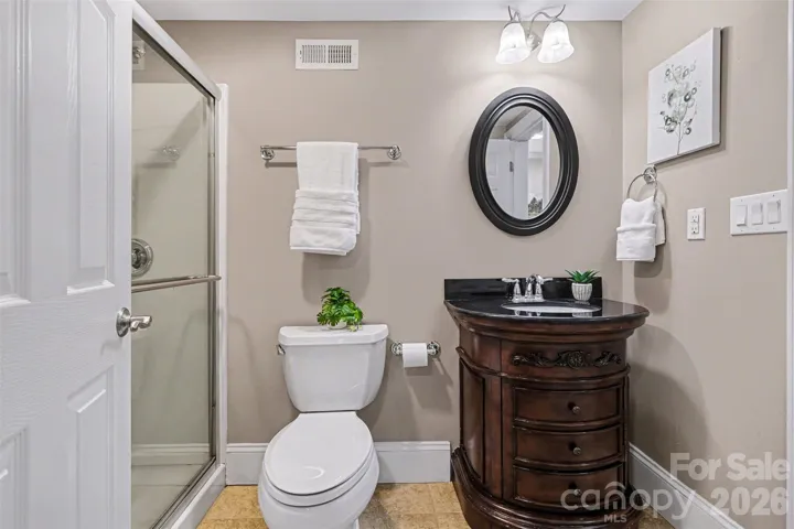 Basement full bathroom