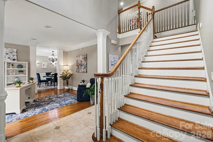 Two-story foyer
