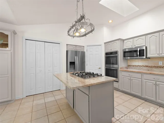 Spacious Kitchen with lovely updated granite countertops