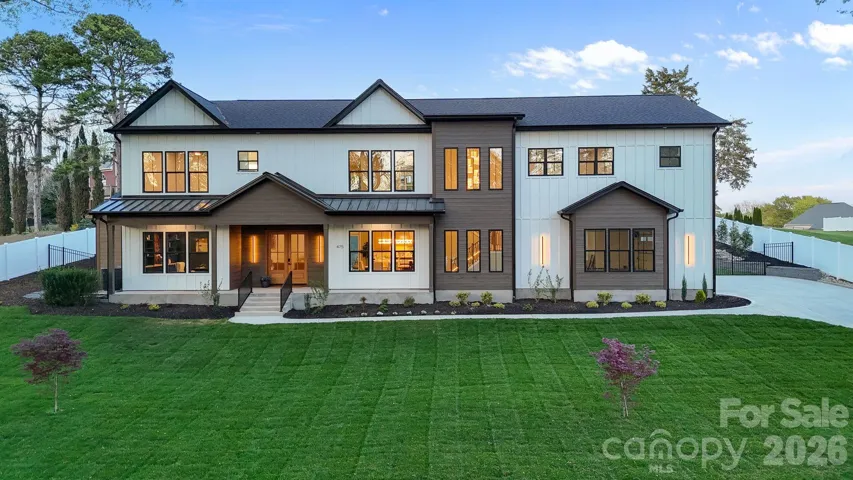 Luxury living & functional design by Revin Projects