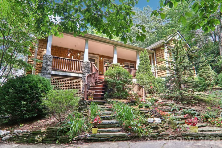 Welcome to 1063 Swiss Pine Lake!