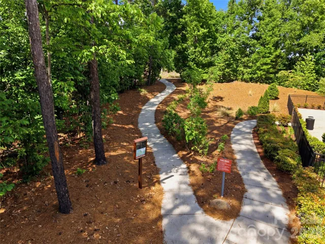  Walking & Biking Trails around the lake