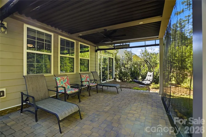 StruXure motorized pergola system with lighting, fans and heater