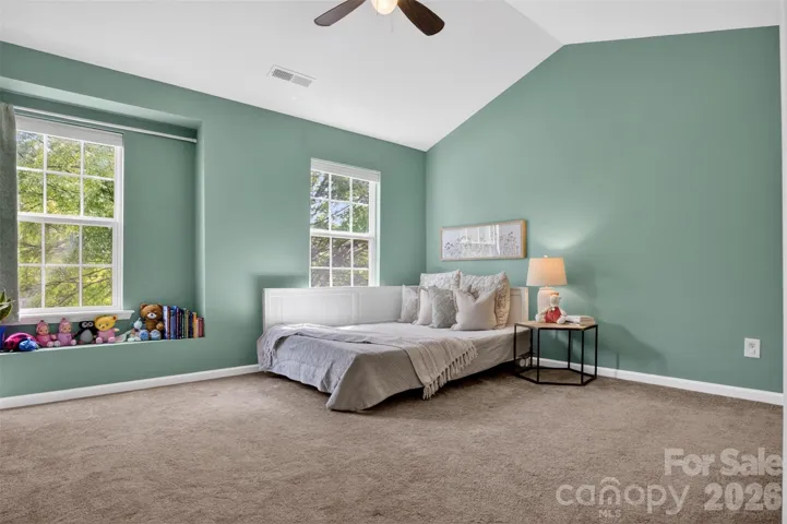Humungous secondary bedroom