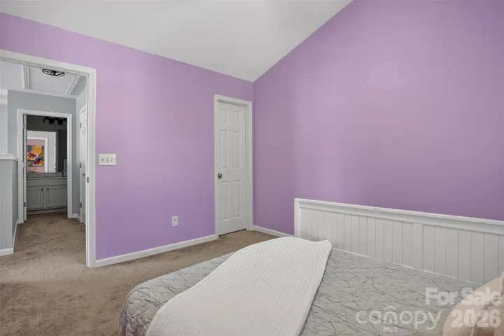 And walk-in closet!