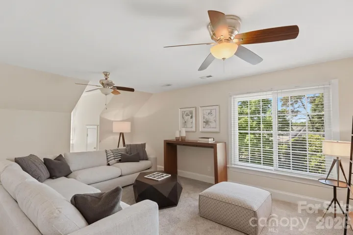 Bonus Room/Bedroom 4