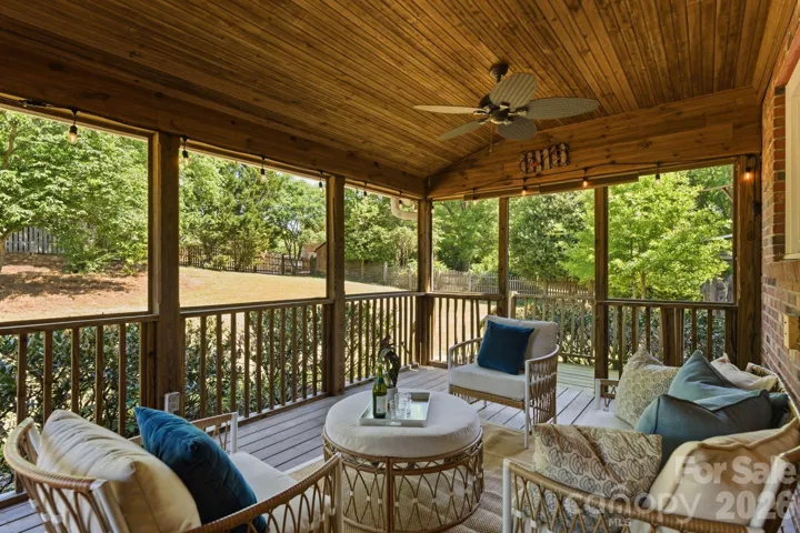 Screened Porch 
