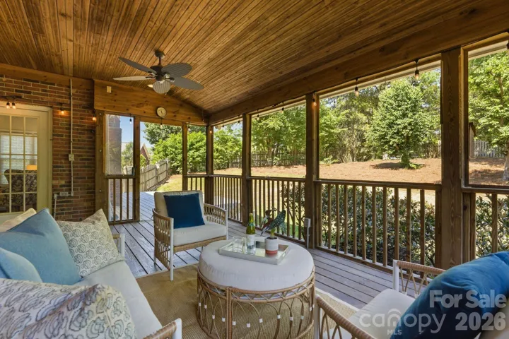 Screened Porch 