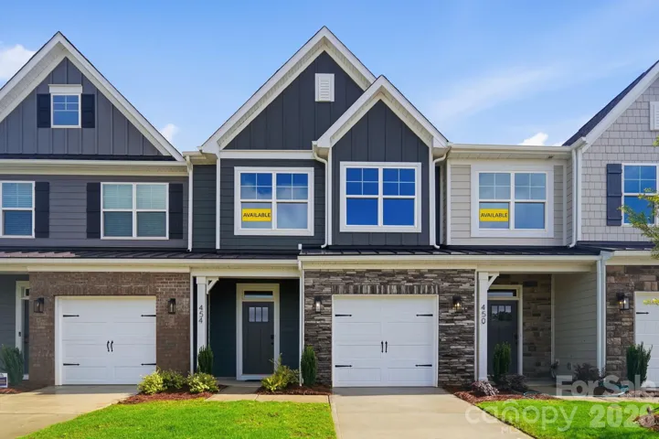 Homesite 117 features an Ashland F floorplan