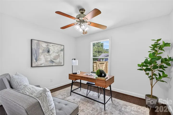 2nd bedroom