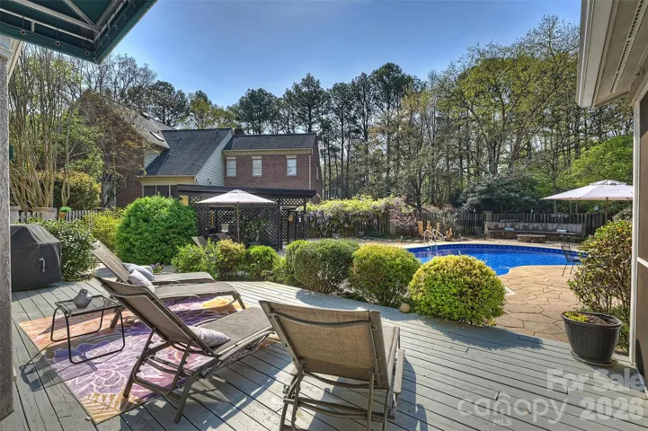 BACKYARD OASIS