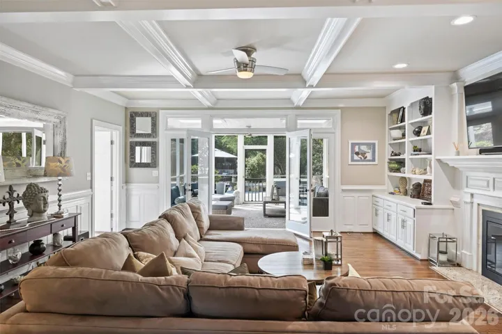 DEN TO SCREENED PORCH