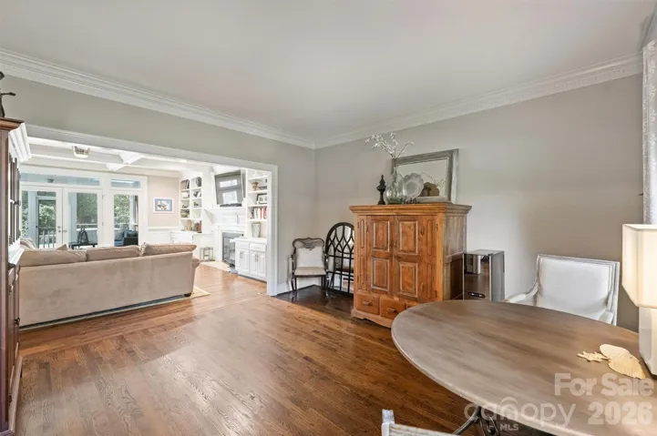 LIVNG ROOM/FAMILY ROOM