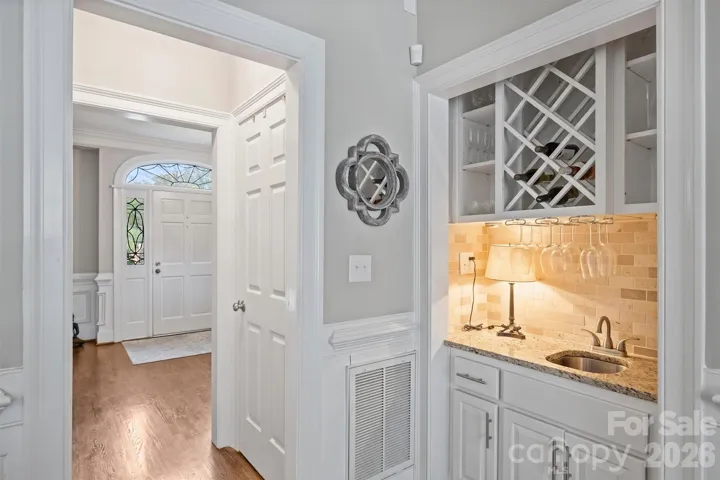 WET BAR