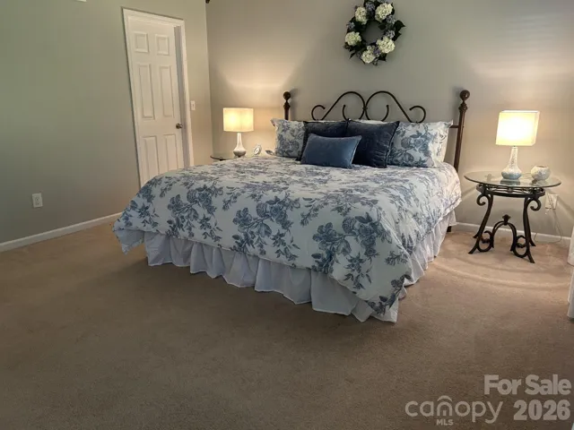 Owners' suite with nice size walk in closet