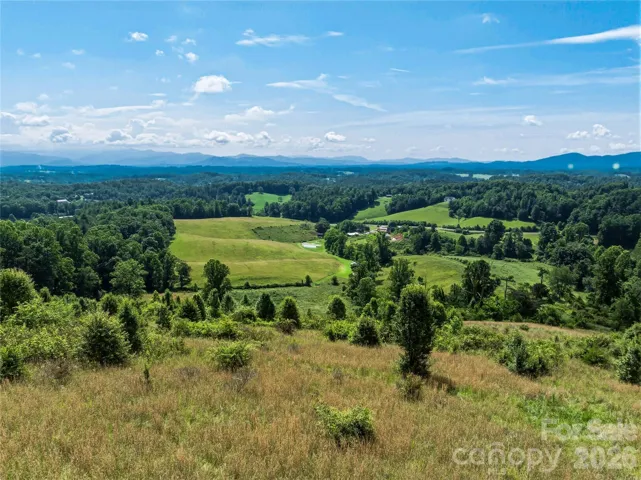 Breathtaking views from the level ridgeline