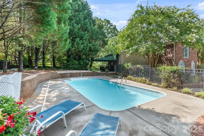 Relax here after a day on Lake Tillery.