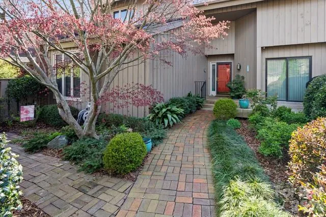 Enclosed front courtyard