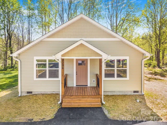 New Construction, move in ready!