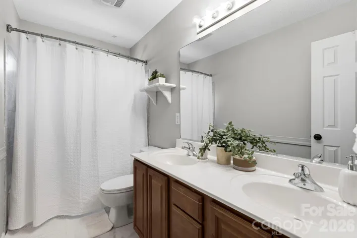 Upstairs bathroom 