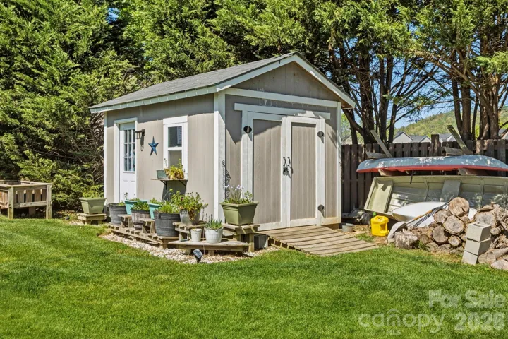 Shed 